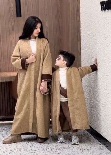 فروة المها شتوية فاخرة بتطريز اسم او عبارة