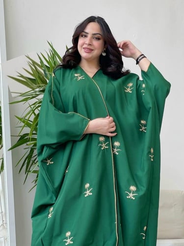 بشت فخر الوطن - تطريز السيفين والنخلة | متجر قلادت...