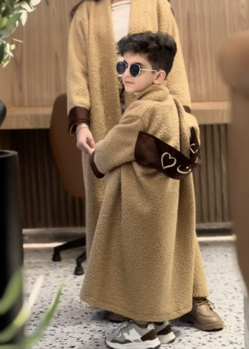 فروة المها شتوية فاخرة بتطريز اسم او عبارة