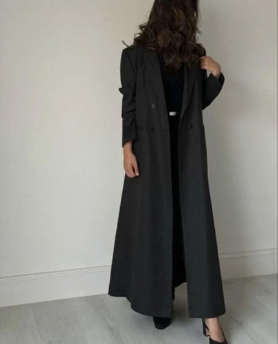 عباية نسائية بليزر لون أسود من قماش لينن