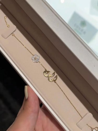 اسواره الورده بتصميم اسم