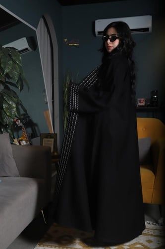 عباية سُموّ – قماش إنترنت كوري فاخر من قلادتي