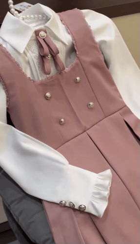 مريول روزي الكلاسيكي