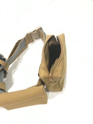 حزام القناص يتكون من محافظ 1-لطلقات السلاح2-الجهاز...