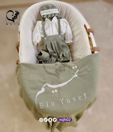 طقم استقبال مواليد مع تطريز