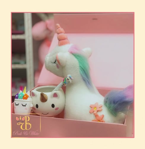 بوكس اليونيكورن الأبيض The White Unicorn Box