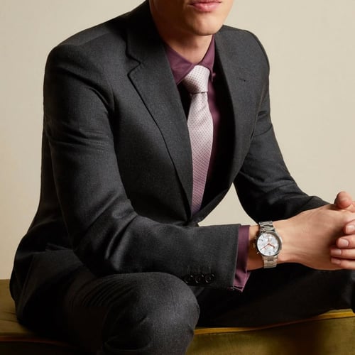 ساعة تيد بيكر