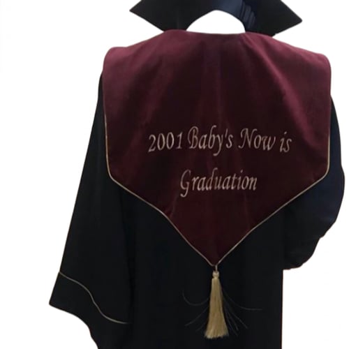 طقم روب تخرج - قماش الوشاح قطيفة