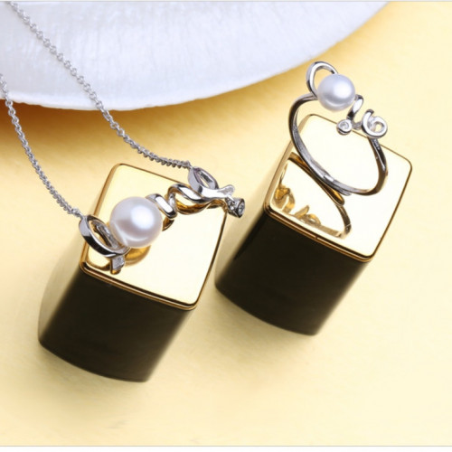 طقم الحب من اللؤلؤ الطبيعي والفضة الاسترليني عيار...