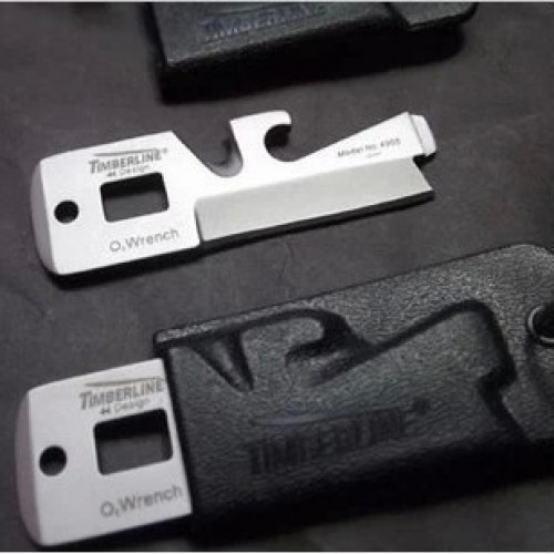 سكين ومفتاح معلبات للتخييم والرحلات