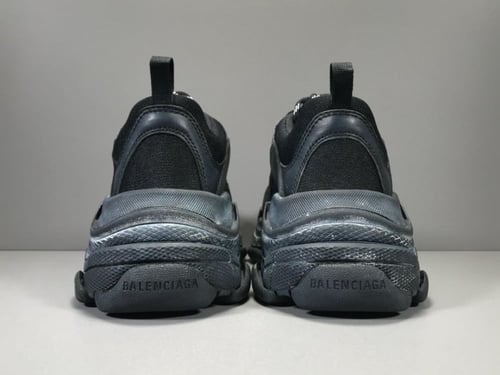 Balenciaga Triple S Black