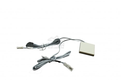 دايمر لمس خلف الديكور أبيض