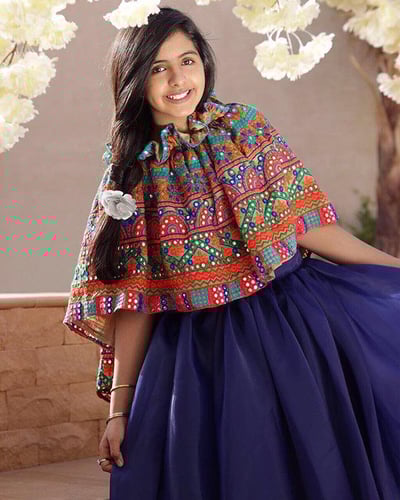 تيور الجازار المطرز