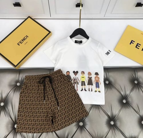 بدلة فندي ولادي قطعتين برسومات