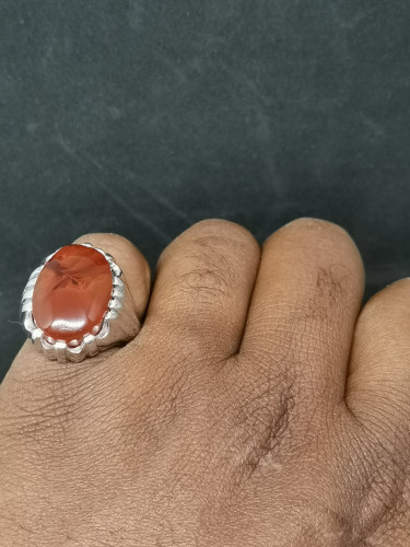 خاتم الفضة بحجر عقيق يماني كبدي مزعفر بصياغة أحمد...