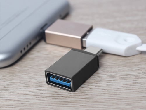 محول USB إلى منفذ type-C