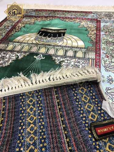 سجادة كالحرير فاخرة- أخضر