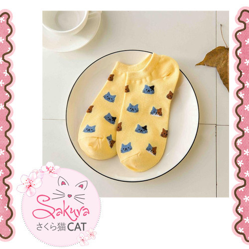 جوارب نسائية برسومات القطط - الوان متعدده -