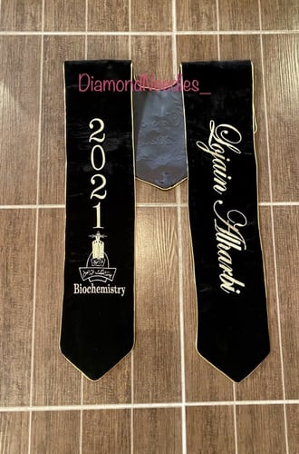 وشاح تخرج تطريز - قماش قطيفة