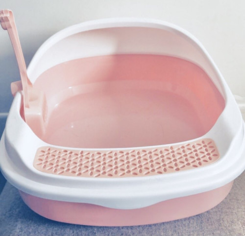 صندوق للرمل مع المجرفة