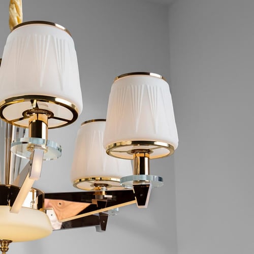 ثريا علاقي ذهبي مزخرف بست أذرع مضيئة