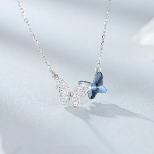 عقد فراشة كاسيلا