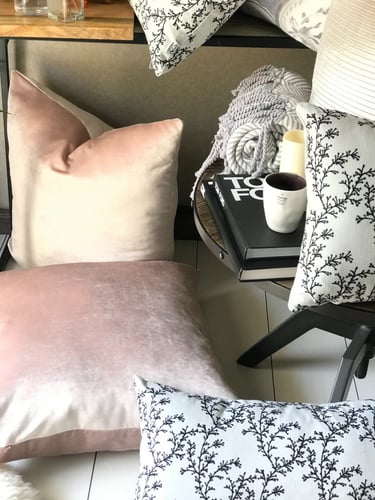 غطاء وسادة ميرميد تطريز أسود مستطيل