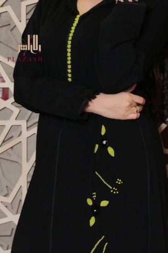 جلابية مغربية مطرزة يدويا