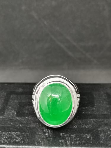 خاتم الفضة بحجر الجاد الطبيعي بصياغة أحمد الدمام ع...