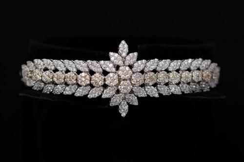 طقم نسائي فضة كامل فخم ليال باللون الفضي والذهبي