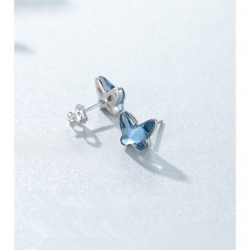 اقراط الفراشة الزرقاء