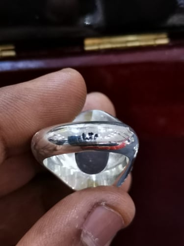 خاتم الفضة بحجر عقيق يماني كبدي بصياغة عقيل عيار ا...