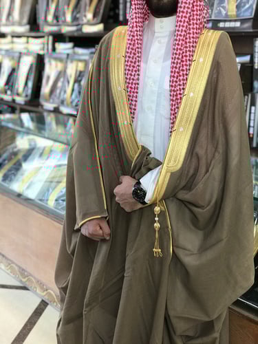 بشت رجالي ملكي رسمي لون زيتي غامق دقة ملكيه قماش ص...