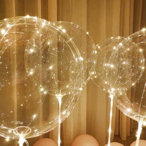 بلونات شفافة في اضاءة