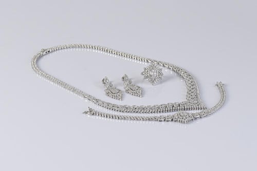 طقم سهرات فاخر من الفضة عيار 925 مطلي بالروديوم