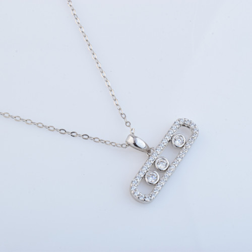 تعليقة نسائية