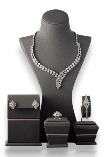 طقم التألق الملكي – فضة عيار 925