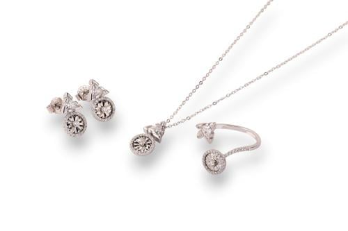 نص طقم الأناقة الماسية – فضة عيار 925