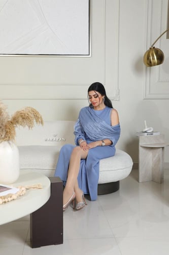 فستان بستايل شال من الكتف