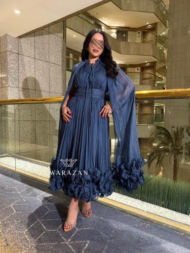 فساتين سهرة لامعة بقصة أكمام طويلة ستايل كرنكل