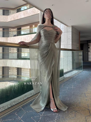 فستان سهره ملكي بقصة من الصدر