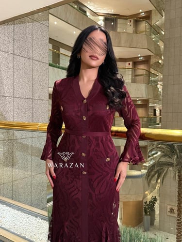 فساتين ماسك بنقشة أنيقة وتصميم جذاب