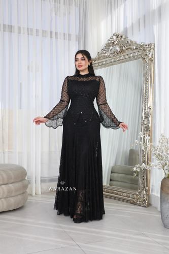 فستان سهرة ملكي بتصميم خاص