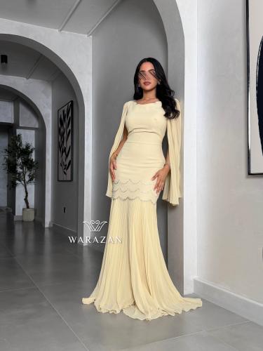 طقم انيق بتطريز دانتيل