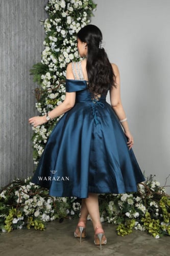 فستان ميكادو كلوش ب إكسسوار من الصدر