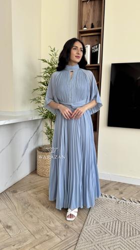 فستان ناعم بكسرات و ربطة عند الخصر