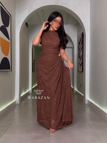 فستان دانتيل بقصة من الخصر