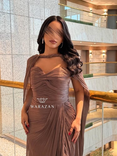 فستان سهره ملكي بقصة من الصدر