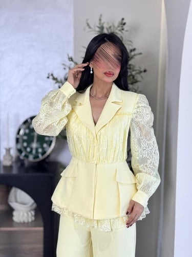 طقم انيق بتدخيلة دانتيل