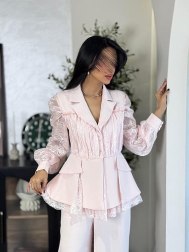 طقم انيق بتدخيلة دانتيل